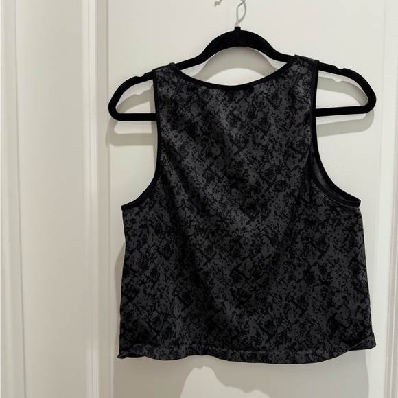 MAKE AN OFFER! 

Tangerine Black and Gray Patterned Tank Top - Picture 3 of 7